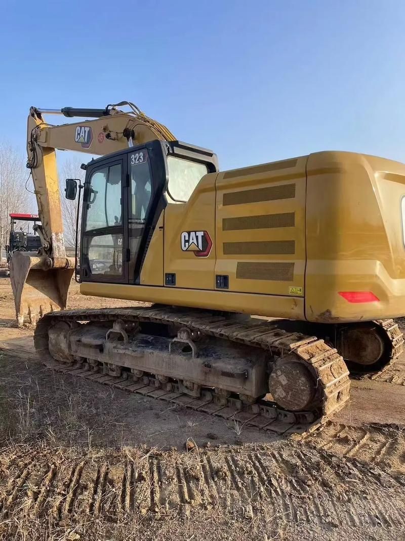 CAT 323